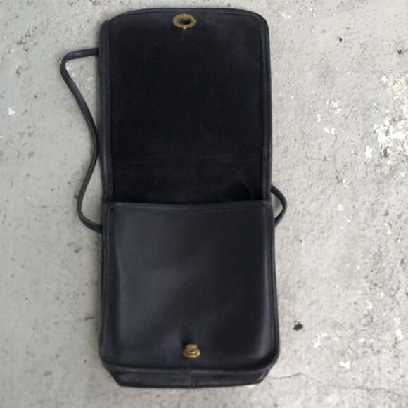 Coach vintage crossbody - Picture 4 of 9